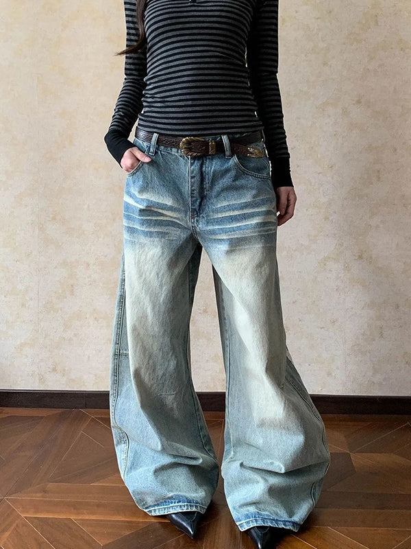 Retro Design Aesthetic Boyfriend Jeans