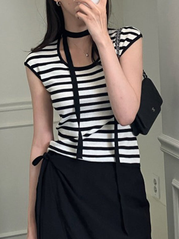 Fitted With A Sash Short Sleeve
